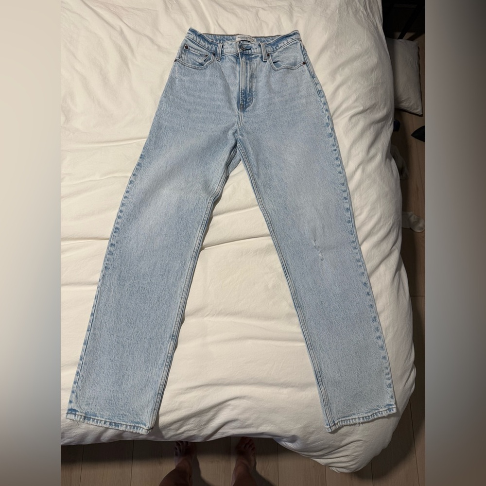 Abercrombie & Fitch Light Wash Denim Jeans